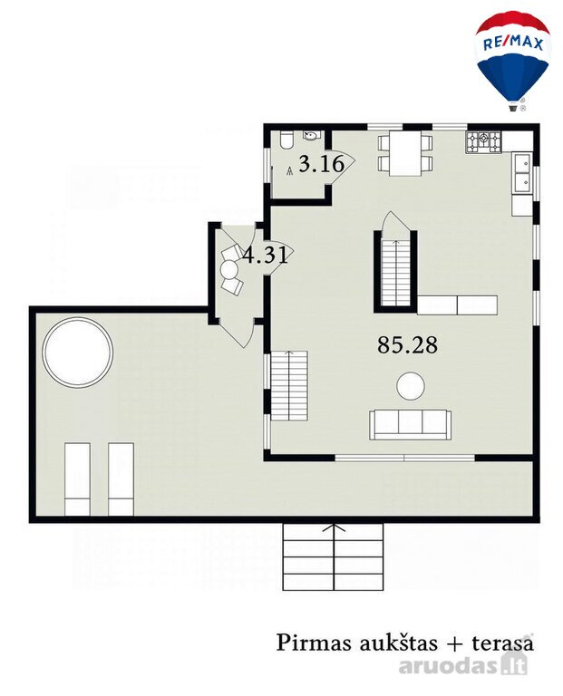 Aukšto planas su laiptais ir pavaizduotu baldų išdėstymu keliose erdvėse.