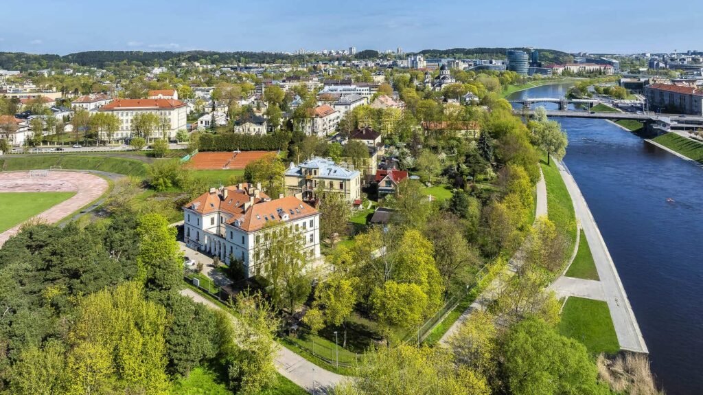 istorinis namas vytauto gatvėje žvėryne vilniuje prie neries