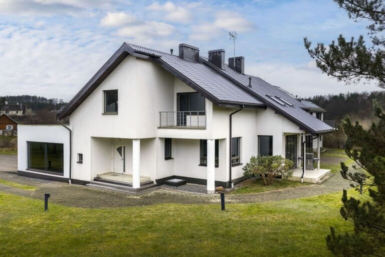 Parduodamas namas Ožkinių gatvėje Vilniuje