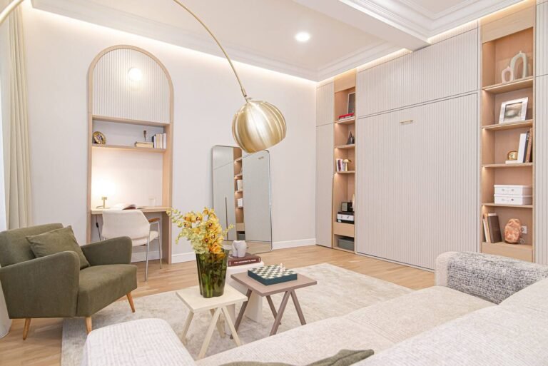 modernūs dizainerių arch room kurti apartamentai vilniaus senamiestyje šalia aušros vartų