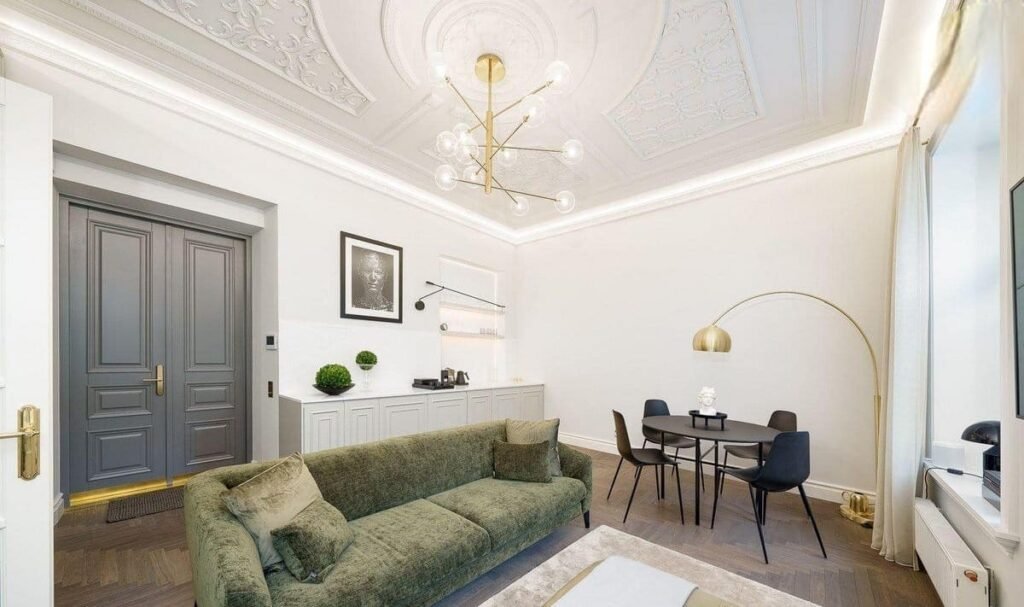 Objektai prabangūs apartamentai gedimino pr. 22 vilniuje – šviesi svetainė su valgomojo zona ir dizainerių kurtu interjeru